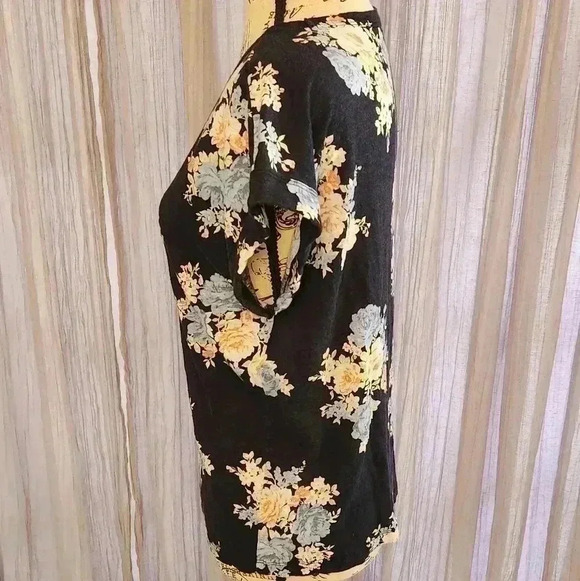 LOFT navy floral top, size small - Picture 2 of 9